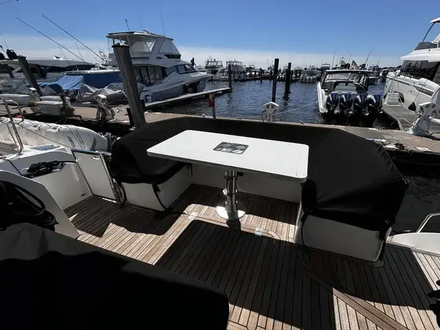 Galeon 425 HTS