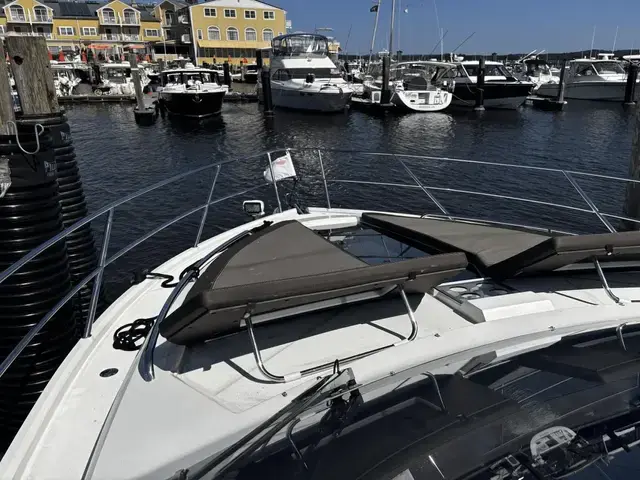 Galeon 425 HTS