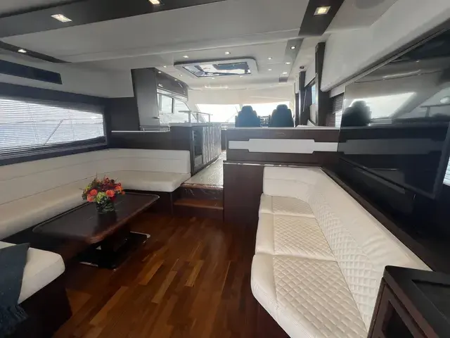 Galeon 660 Fly