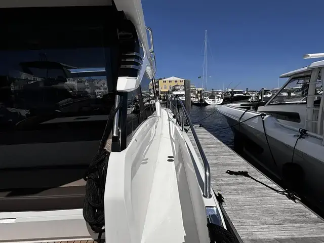 Galeon 425 HTS