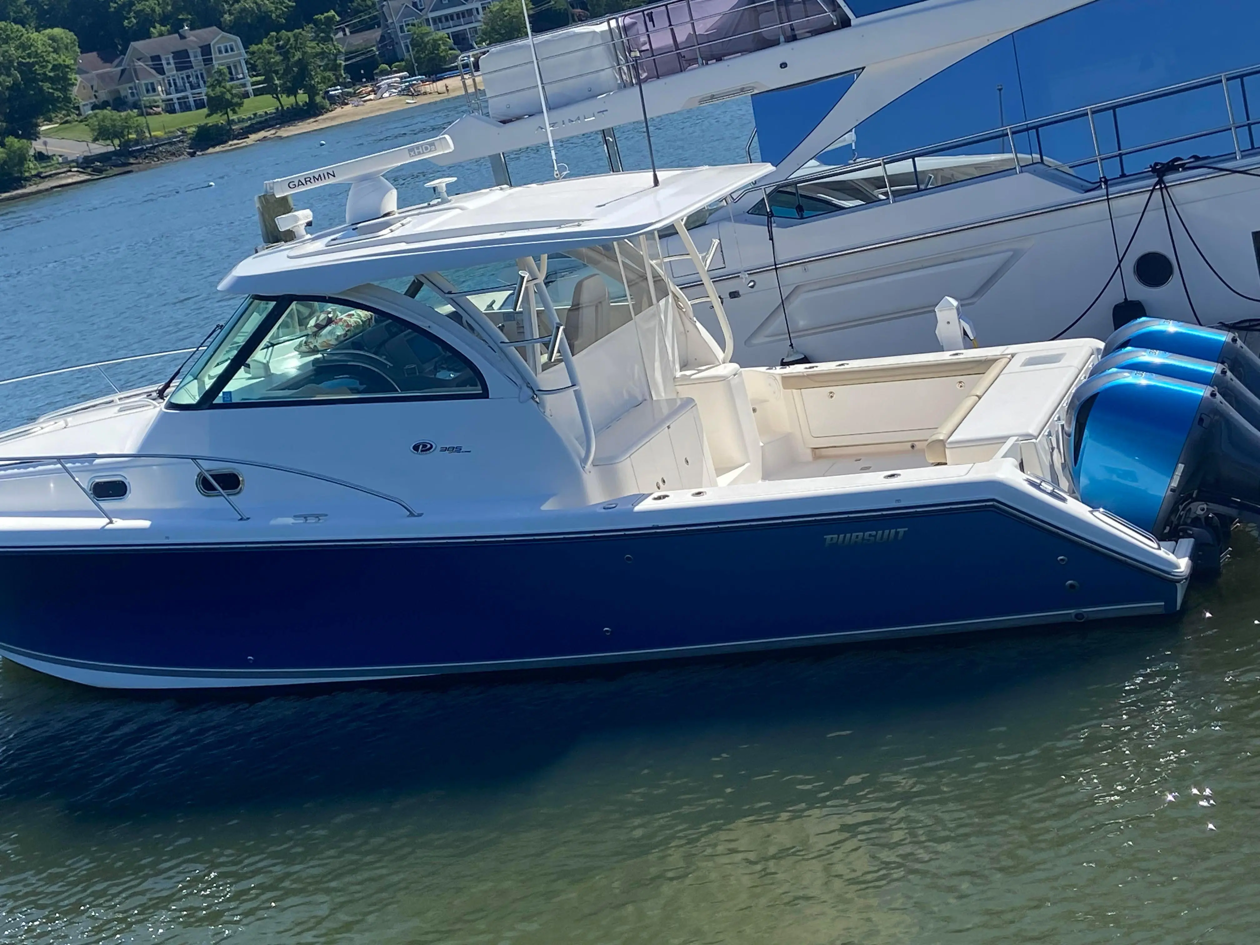 2016 Pursuit 385 offshore