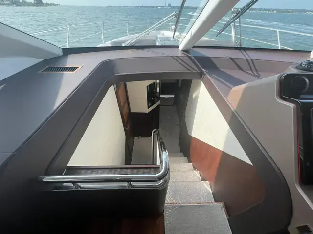 Galeon 660 Fly