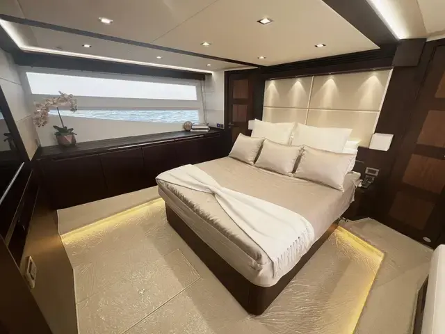 Galeon 660 Fly