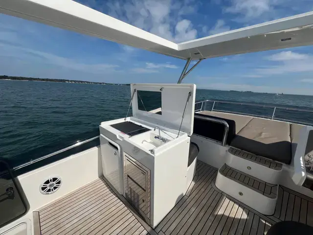 Galeon 660 Fly