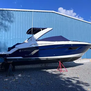 2021 Cruisers Yachts 338 Cx Io