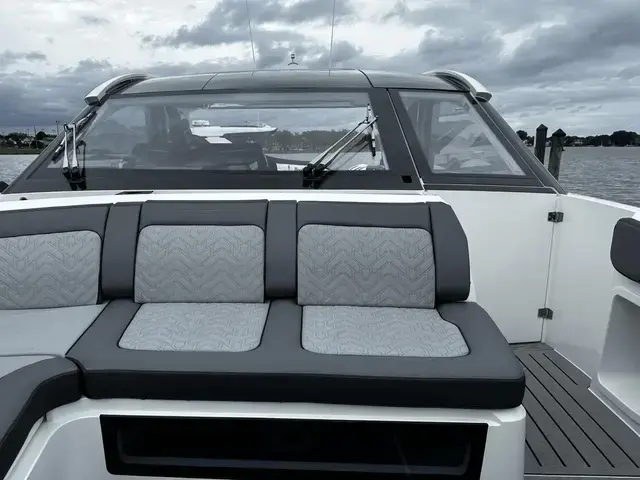 Galeon Gto 375