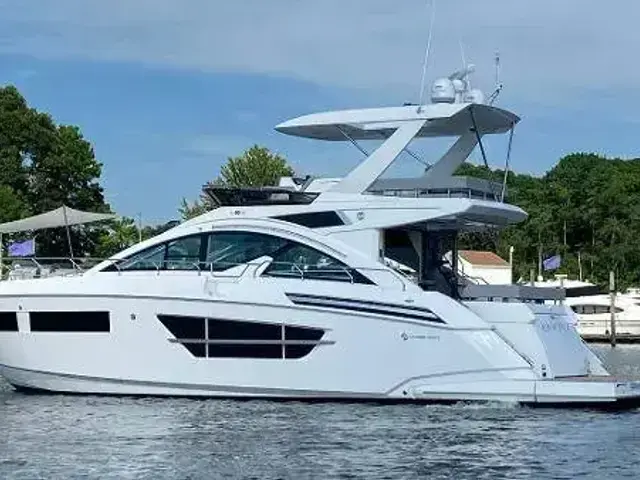 Cruisers Yachts 60 Fly