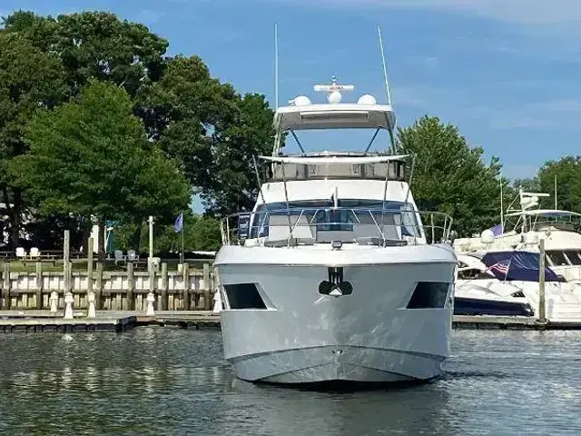 Cruisers Yachts 60 Fly