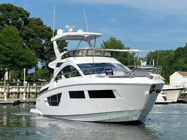 Cruisers Yachts 60 Fly