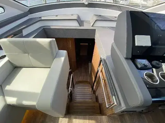 Cruisers Yachts 60 Fly