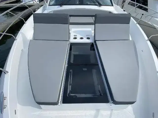 Cruisers Yachts 60 Fly