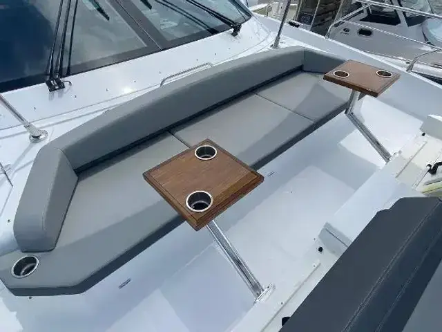 Cruisers Yachts 60 Fly