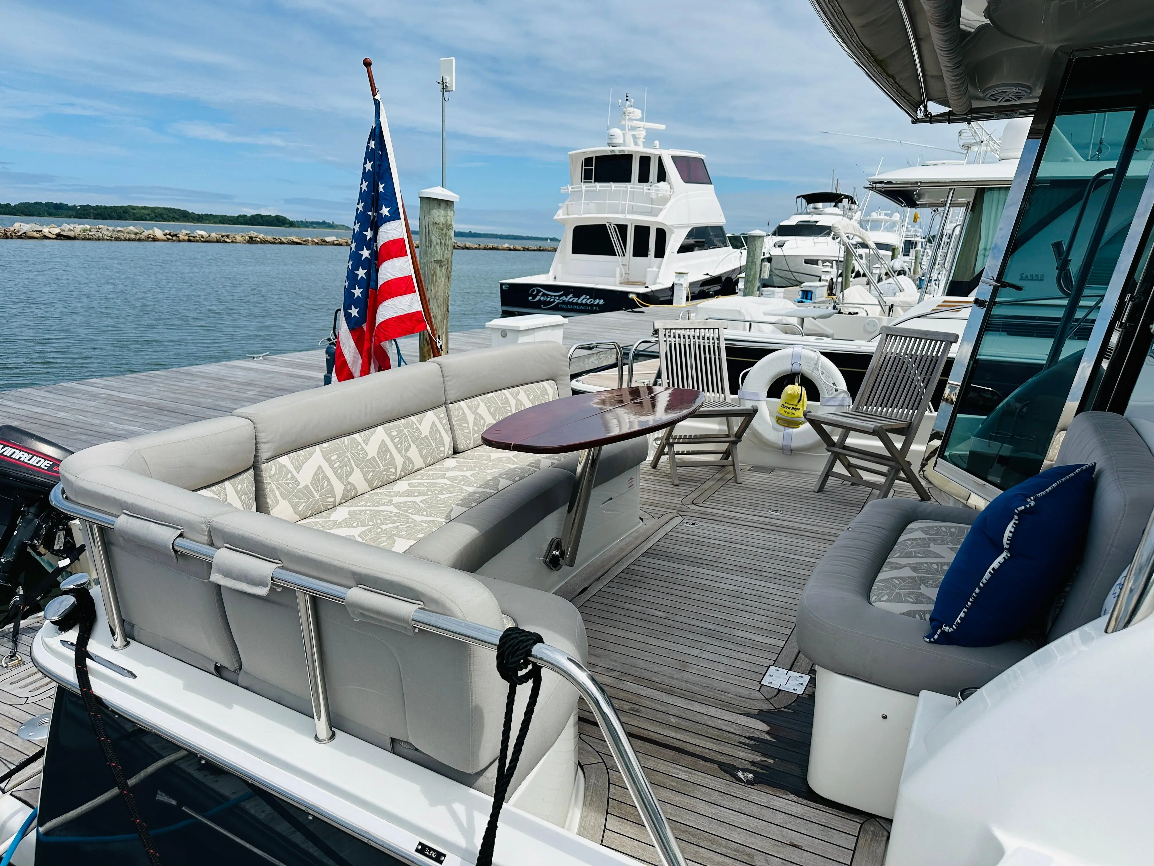 2019 Sabre 48 salon express