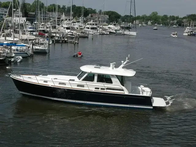 Sabre 48 Salon Express