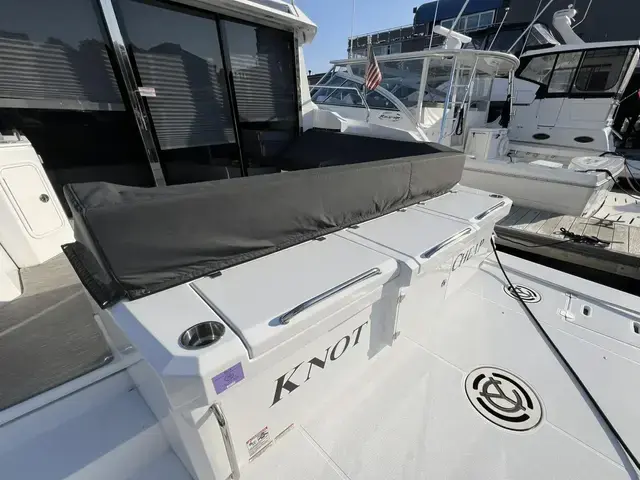 Cruisers Yachts 42 Cantius