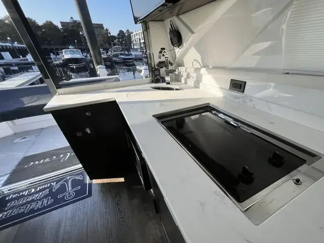 Cruisers Yachts 42 Cantius