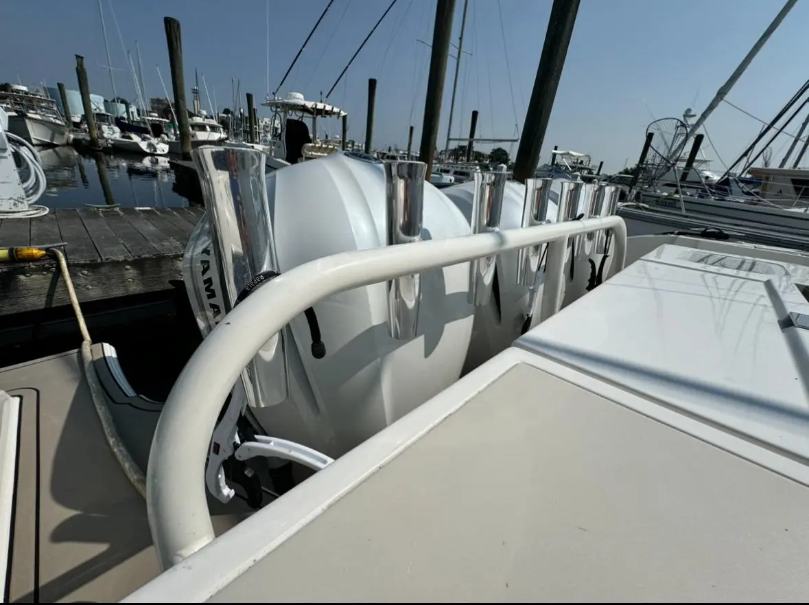 2019 Pursuit 355 offshore