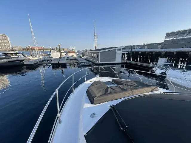 Cruisers Yachts 42 Cantius