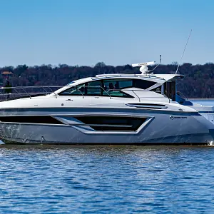 2023 Cruisers Yachts Cantius