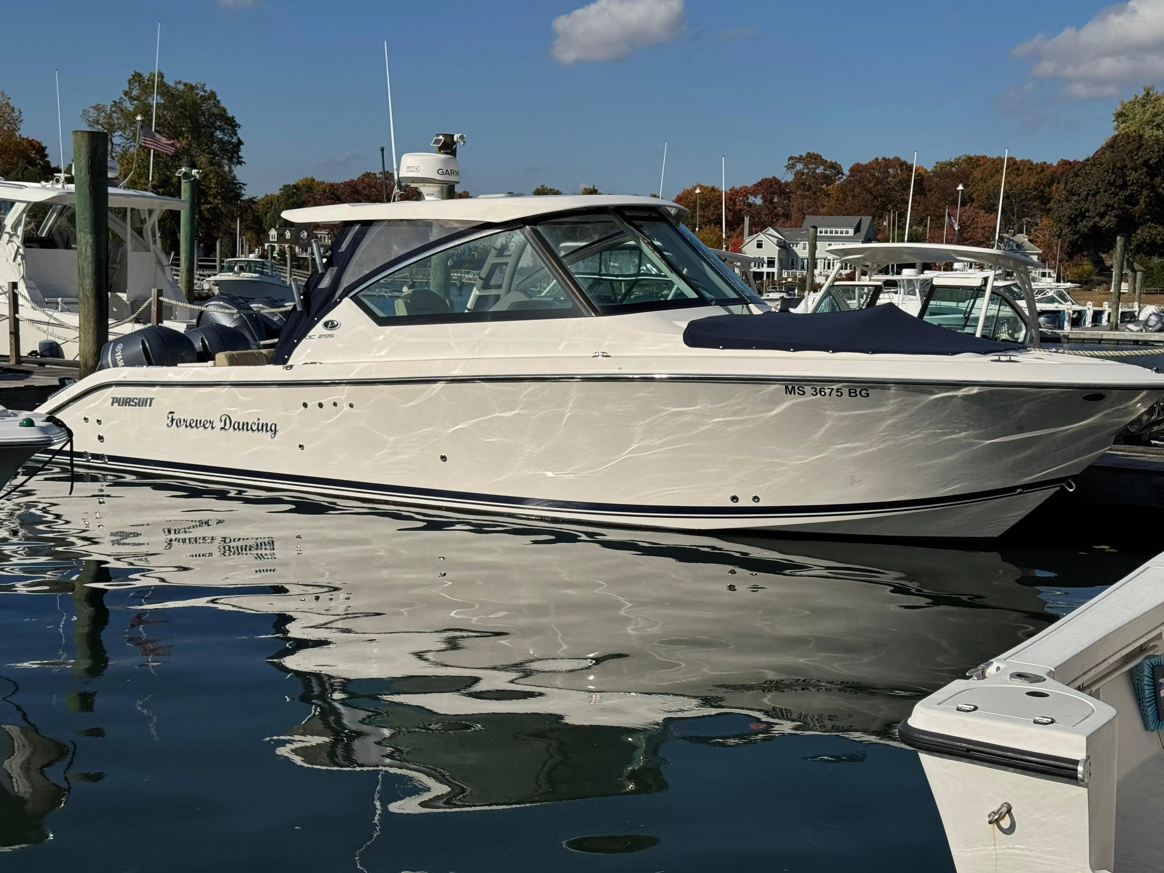 2017 Pursuit 295 dual console