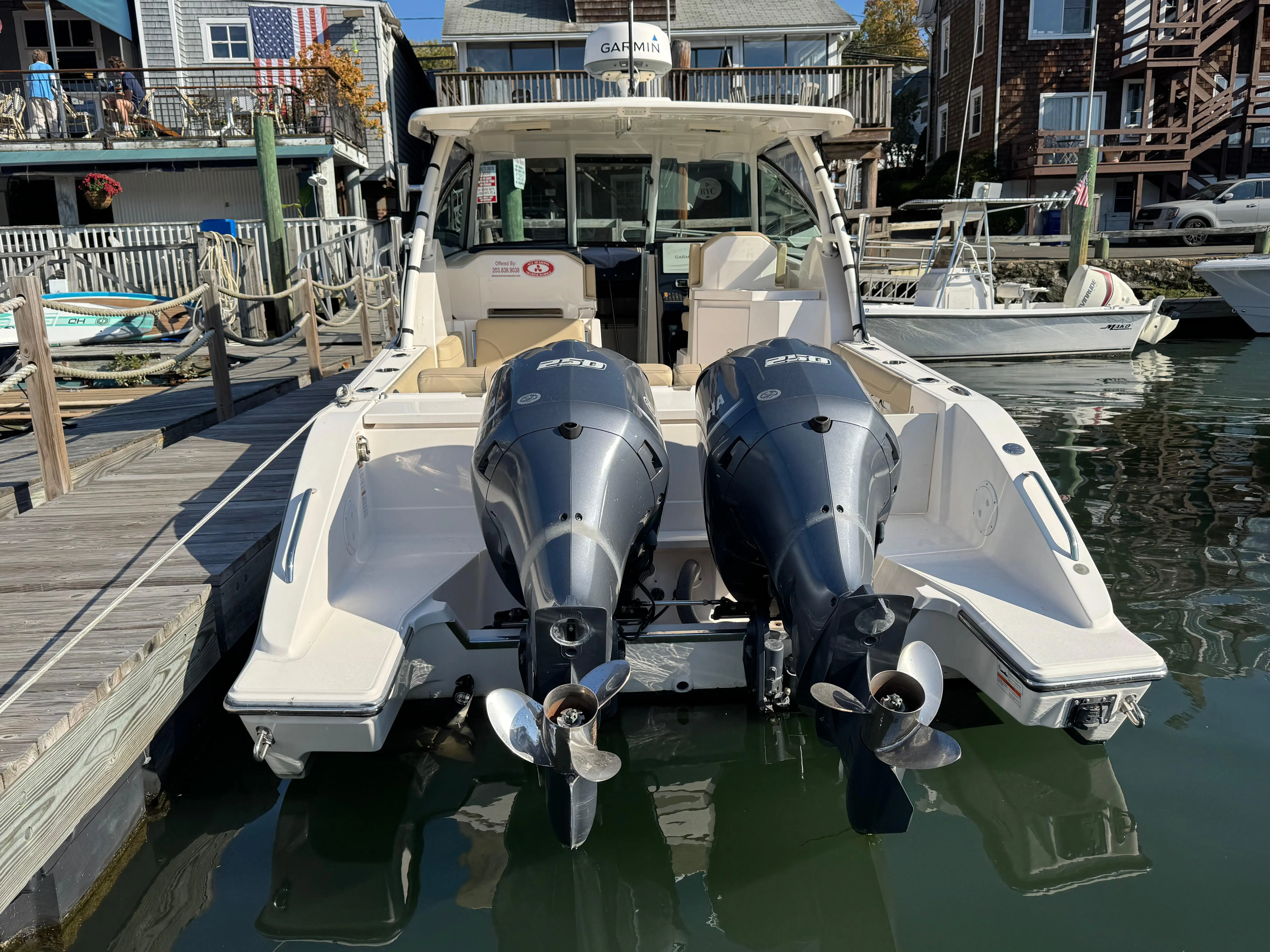 2017 Pursuit 295 dual console