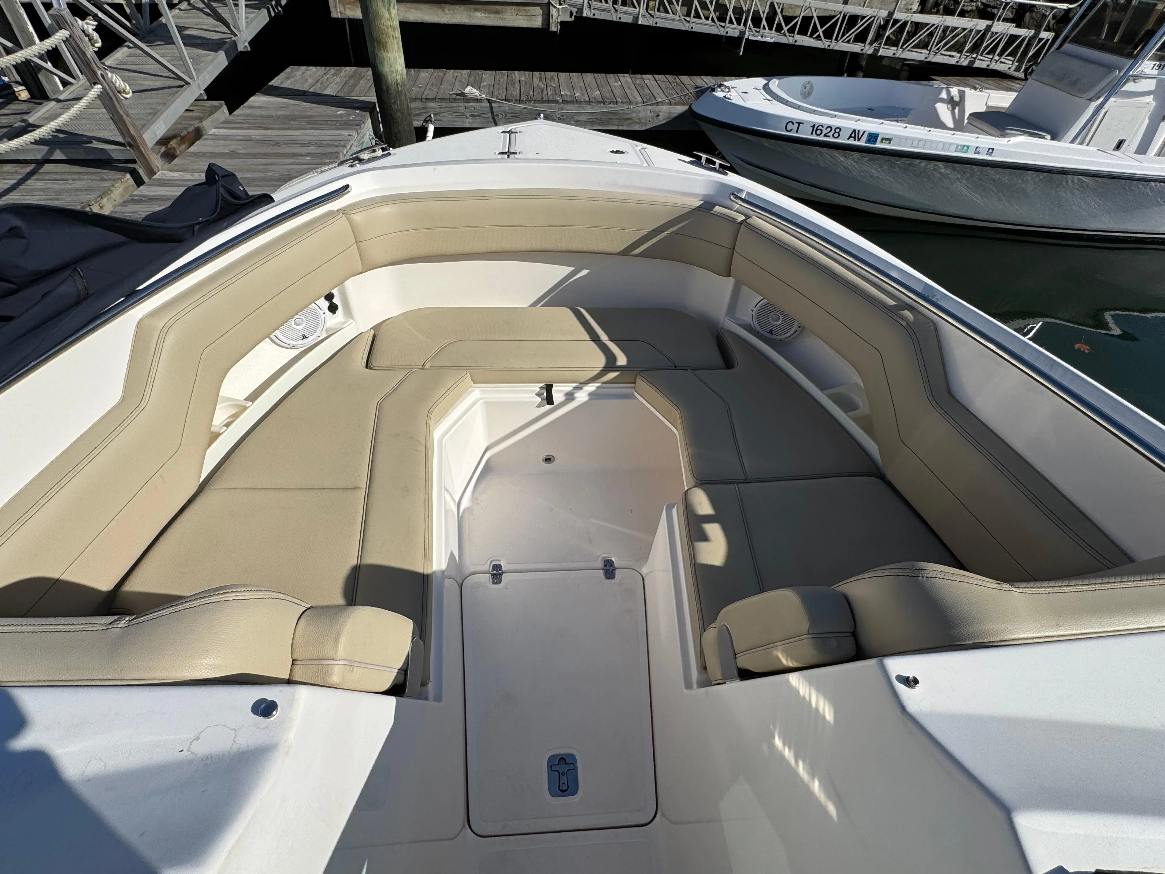 2017 Pursuit 295 dual console