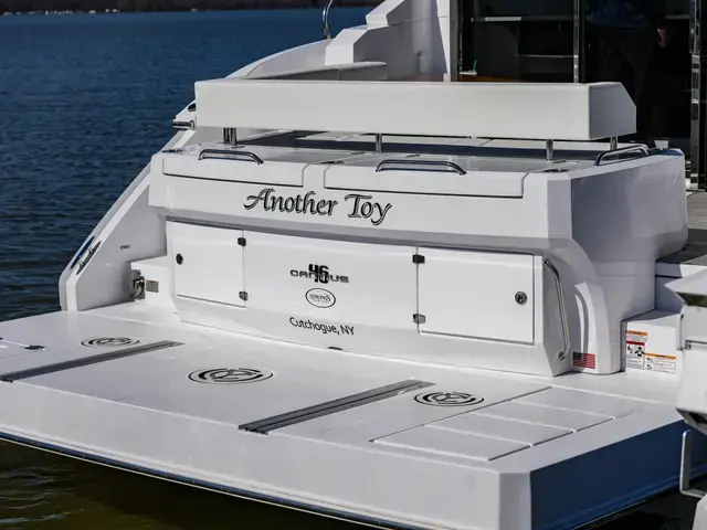 Cruisers Yachts Cantius