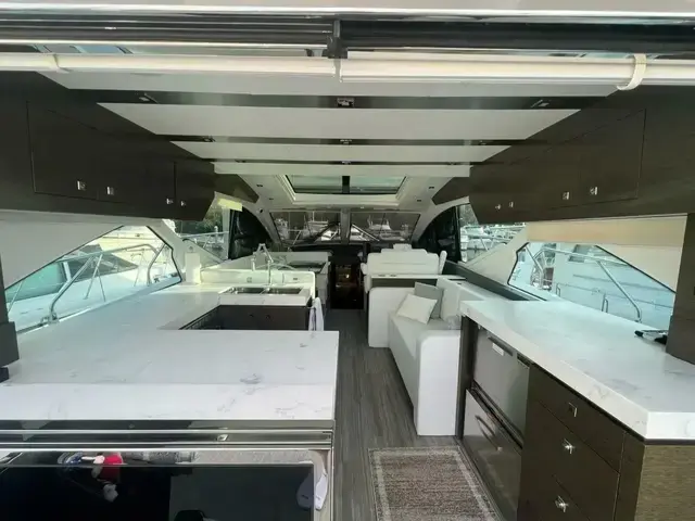 Cruisers Yachts 54 Cantius