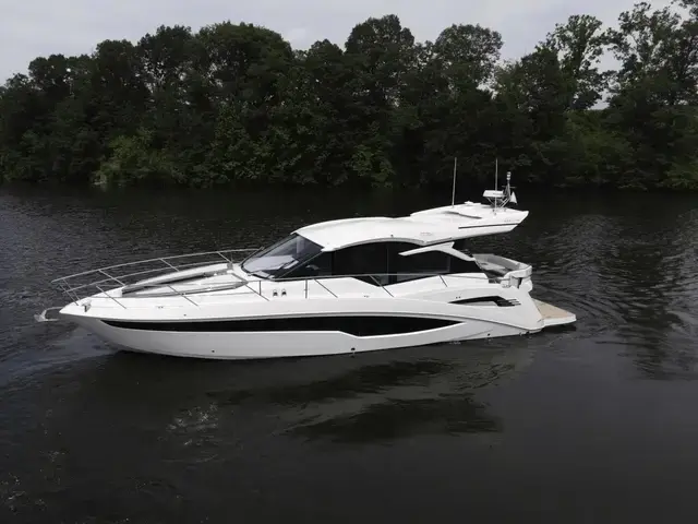 Galeon 425 HTS