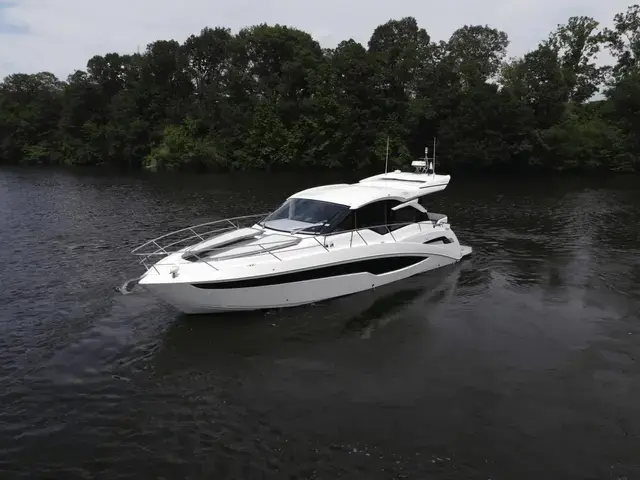 Galeon 425 HTS