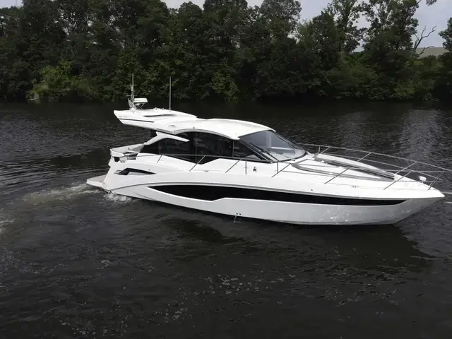 Galeon 425 HTS