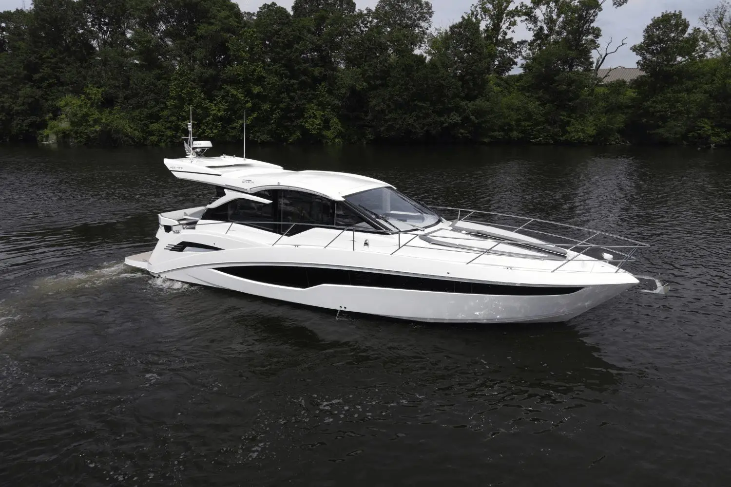 2019 Galeon 425 hts