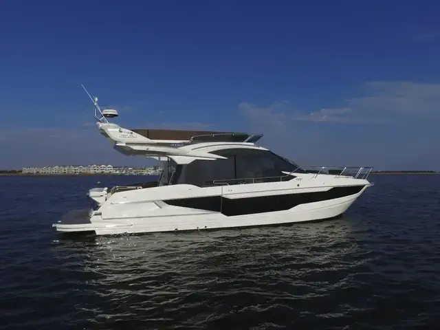 Galeon 400 Fly