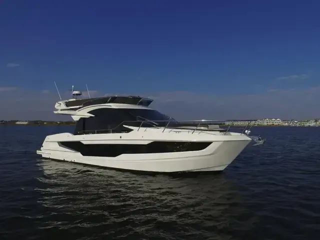 Galeon 400 Fly