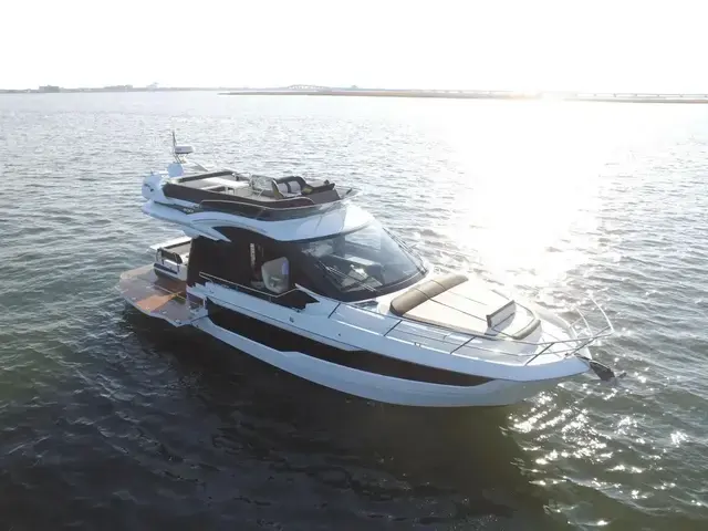 Galeon 400 Fly