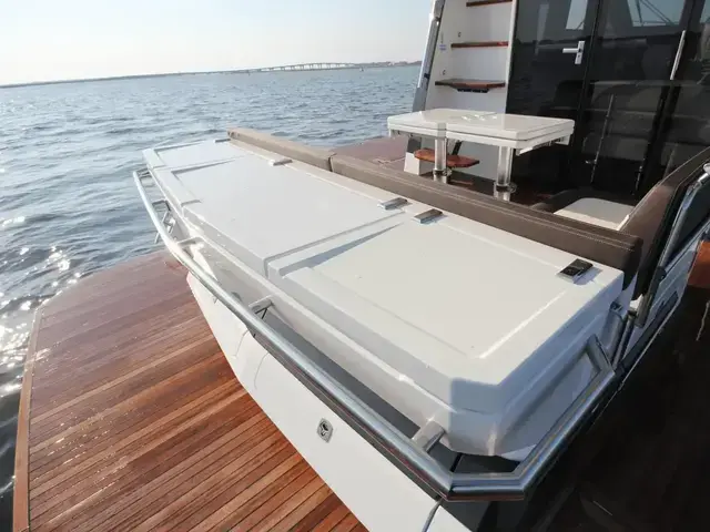 Galeon 400 Fly