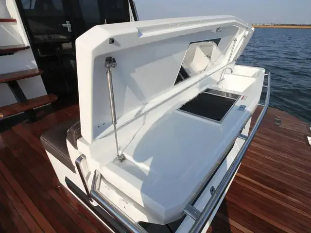 Galeon 400 Fly