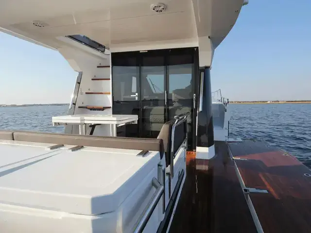 Galeon 400 Fly