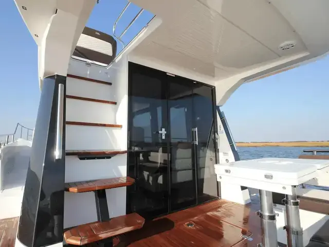 Galeon 400 Fly