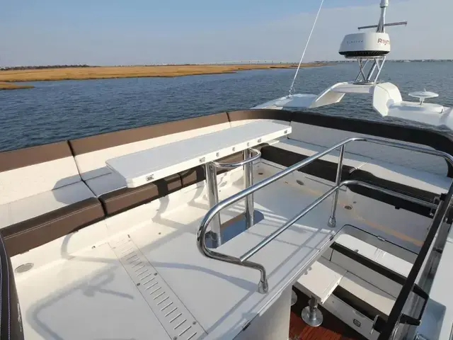 Galeon 400 Fly