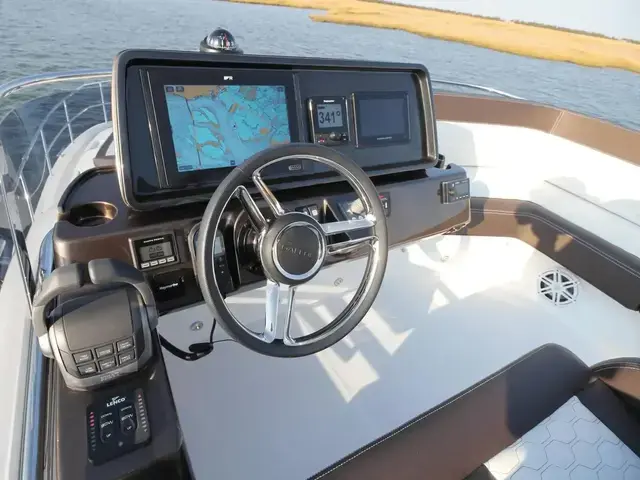 Galeon 400 Fly