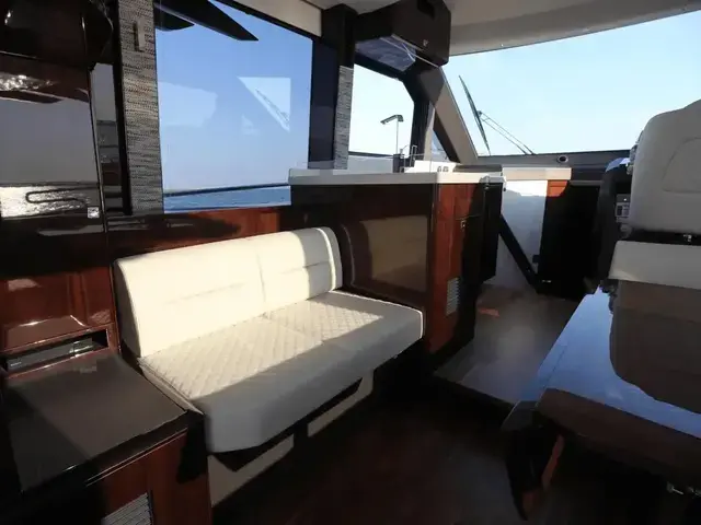 Galeon 400 Fly