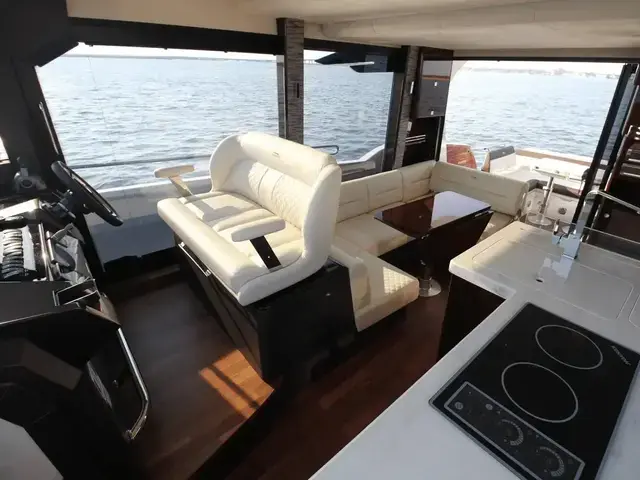 Galeon 400 Fly