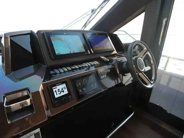 Galeon 400 Fly