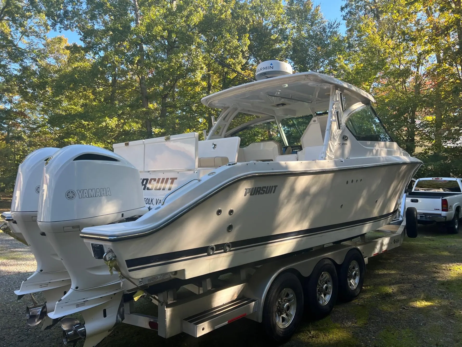 2017 Pursuit 295 dual console