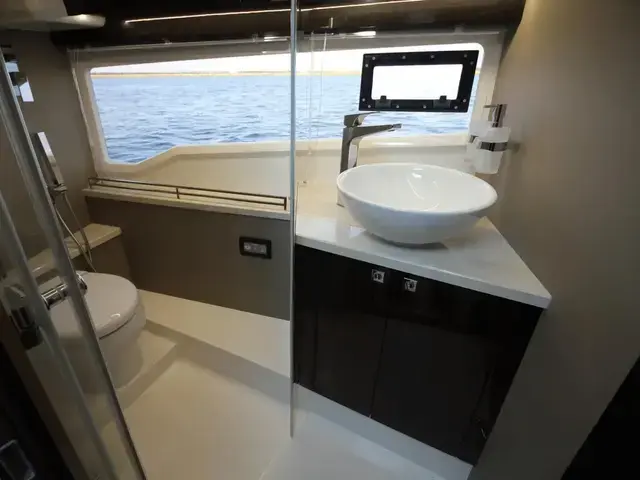 Galeon 400 Fly