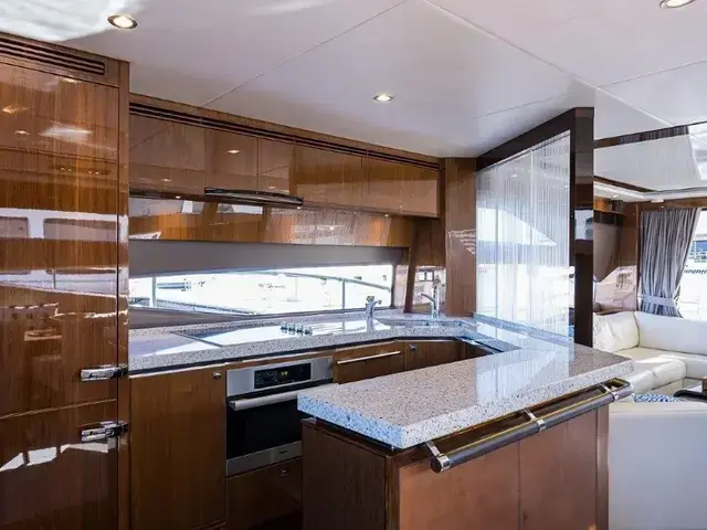 Princess Flybridge 72 Motor Yacht