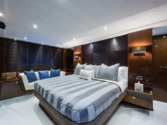 Princess Flybridge 72 Motor Yacht