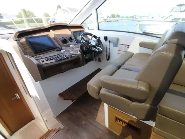 Cruisers Yachts 45 Cantius