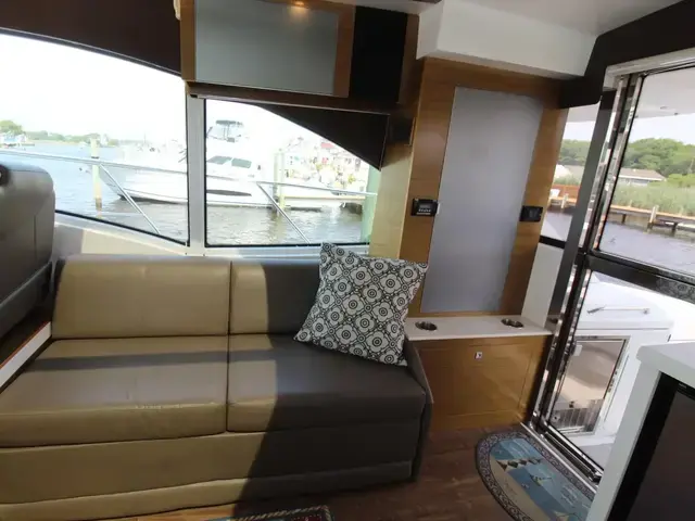 Cruisers Yachts 45 Cantius